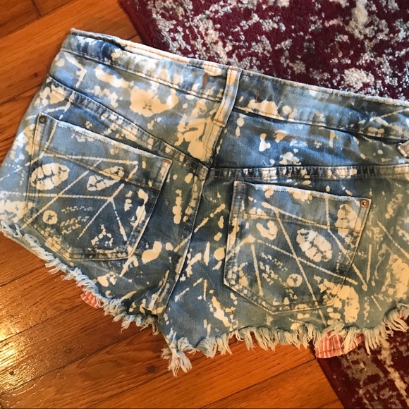 Free People Bleached Kiss Me Shorts - Picture 6 of 6